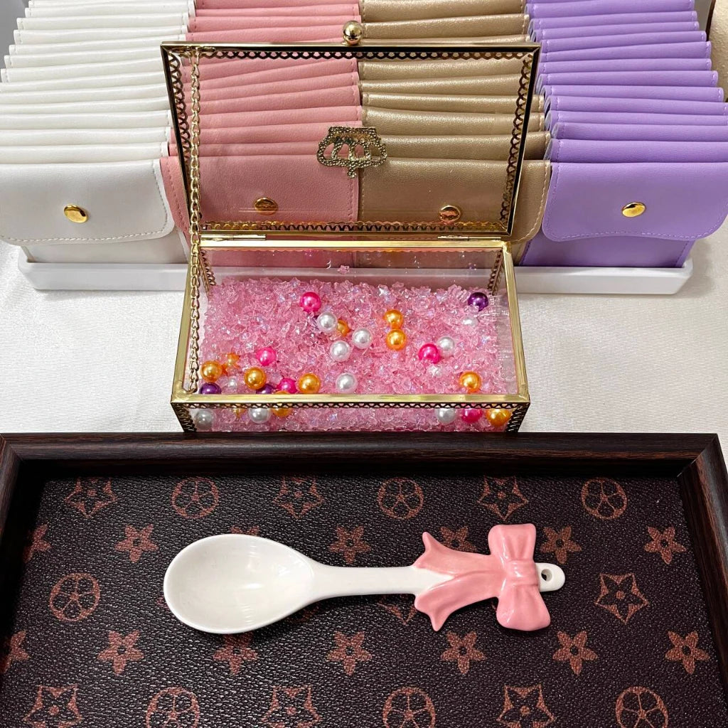 Lucky mystery jewelry scoop gift box assorted metal bracelets necklaces rings earrings surprise blind bag bundle luxury jewelry gift for women random style jewelry pack bulk wholesale jewelry lucky grab bag aesthetic jewelry mystery pack best gift for her birthday surprise jewelry set